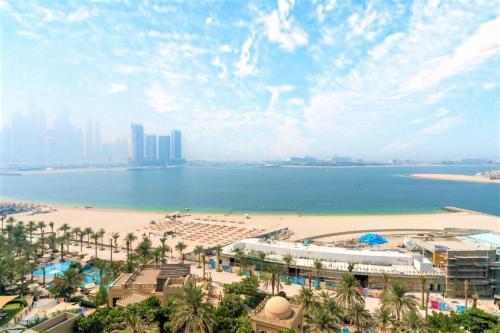 View of Massive Penthouse | Private Rooftop Pool In Dubai, Dubai, United Arab ...