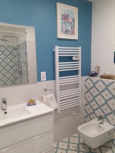 Ванна кімната в Casa azul & blanca