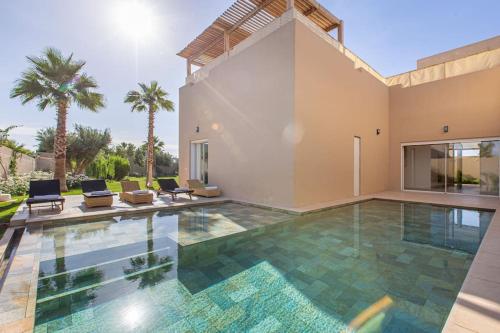 Villa Safiya, luxe et détente, jeux, cuisinière