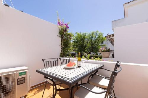 4 Bedroom Townhouse 200 meters from the Beach!