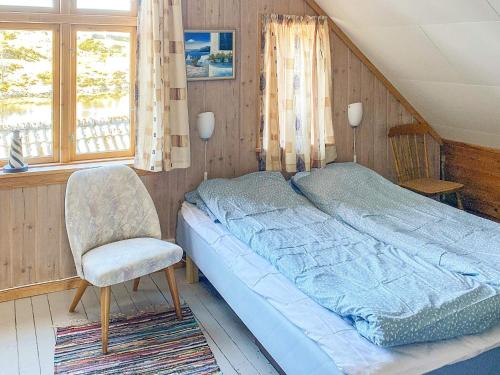 Ліжко або ліжка в номері Holiday home byrknesøy