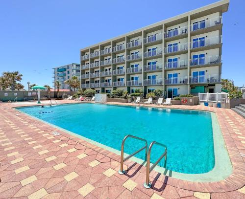 Bazén v ubytování Boardwalk Inn and Suites nebo v jeho okolí
