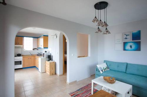 Η κουζίνα ή μικρή κουζίνα στο Quiet Panoramic Sea View Home -Large Balcony