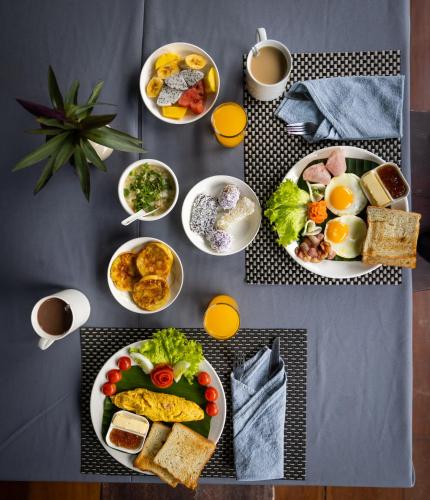 Mad på resortet eller i nærheden