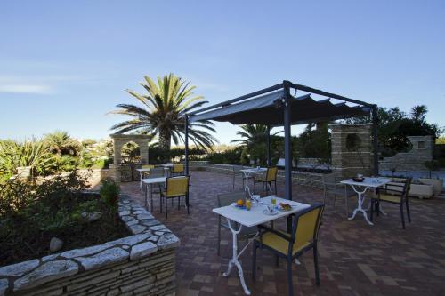 Κήπος έξω από το Hotel Le Richmont