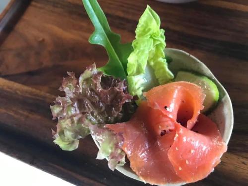 カントリーハウスの敷地内または近くでの食事または食べ物