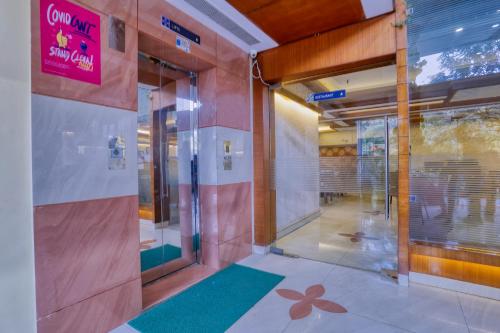 Vonios kambarys apgyvendinimo įstaigoje CherryStay Amrit Residency