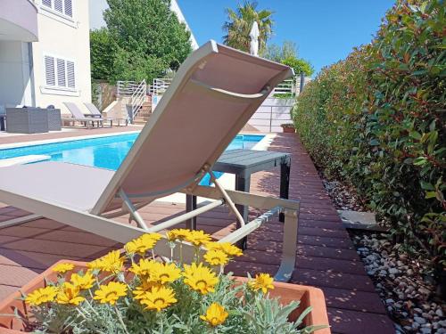 BLUE apartment with shared pool