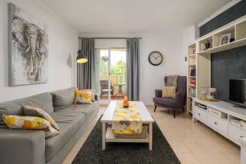 Beautiful two bedroom apartment with pool