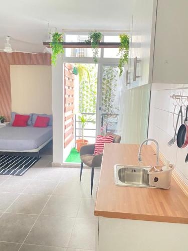 ครัวหรือมุมครัวของ Quarto Nº8 LUMA - Central Praia