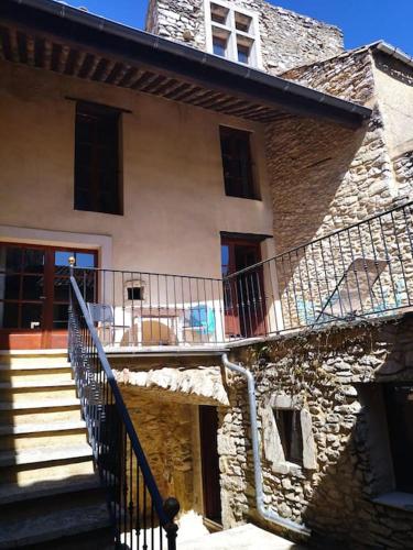 Il dispose d'un balcon. dans l'établissement Proche Avignon Grande Maison de village au calme, à Saint-Laurent-des-Arbres