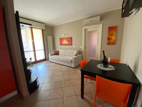 Katil atau katil-katil dalam bilik di "CASA ADELIKA" Appartamento con GARAGE sulla via per il MARE