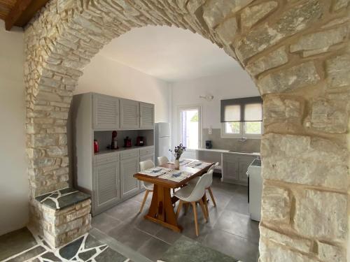 Villa Ambelas - Traditional House