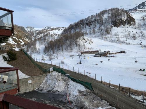 a view of a ski slope with snow on the ground at giomein, appartamento di charme artistico ,CIR 0279 in Breuil-Cervinia