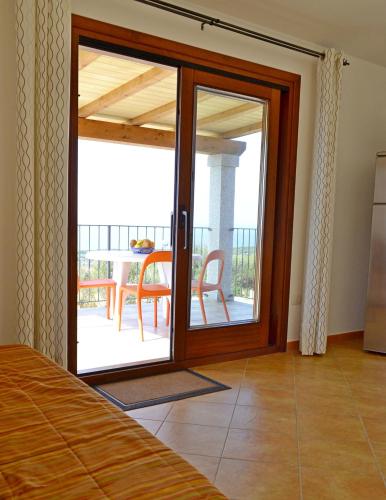 Balkoni atau teres di GF Apartments Li Seddi