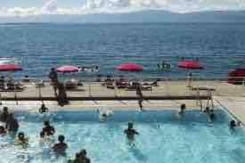 Kolam renang di atau dekat dengan Maison Time Break Jacuzzi - 4 étoiles