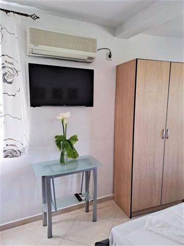 Gallery image of Montenegro Smile in Dobra Voda