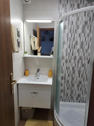 Koupelna v ubytování Apartman M Orebic