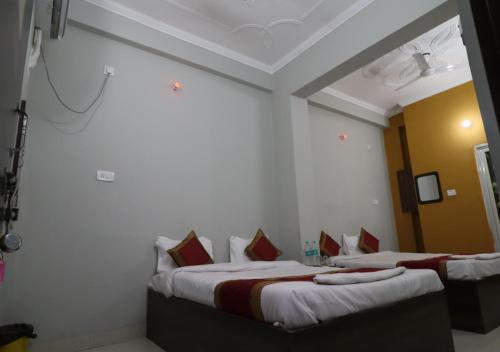 Divisha's Hotel Friends Inn – Photos 3