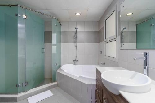 Koupelna v ubytování NEW! Luxurious 3Bedroom Villa with Balcony in RAK