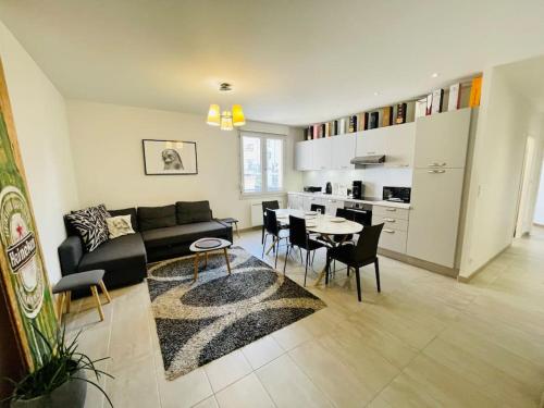 Comfortable, cozy, chill, spacious, near CATHEDRAL