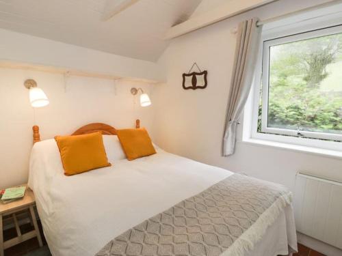 Katil atau katil-katil dalam bilik di Y Gribyn - Modern stone cottage within Snowdonia's National Park