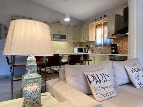 Dapur atau dapur kecil di Limnia Residence