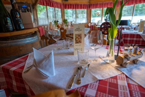 Guesthouse Dragaにあるレストランまたは飲食店