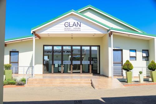 The Clan Guest Houseの外観または入り口