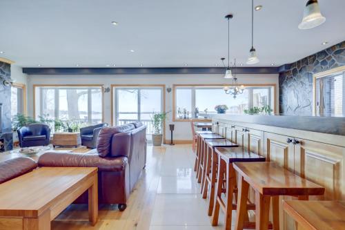 Chalet Chaleureux Sur Le Bord De Leau Naviguable
