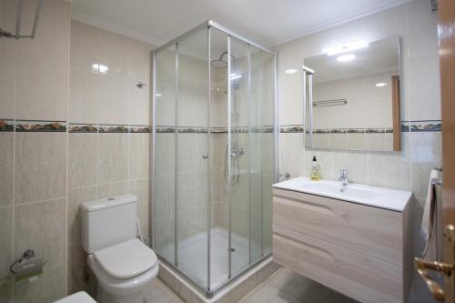 Koupelna v ubytování Apartamento MM, a 3 km de la playa y 8 km Llanes