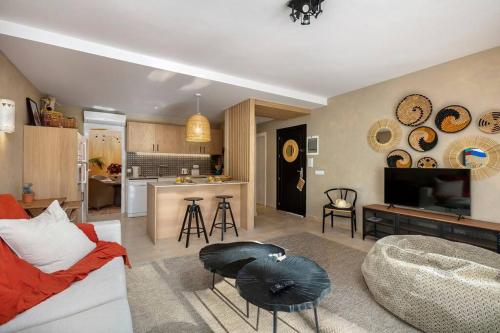 New and Stylish 1 bedroom Apt near Hard Rock RDR310