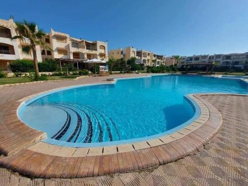 Foto da galeria de Spacious 3 bedroom apartment with a sea view. em Dawwār Abū Maḩrūs
