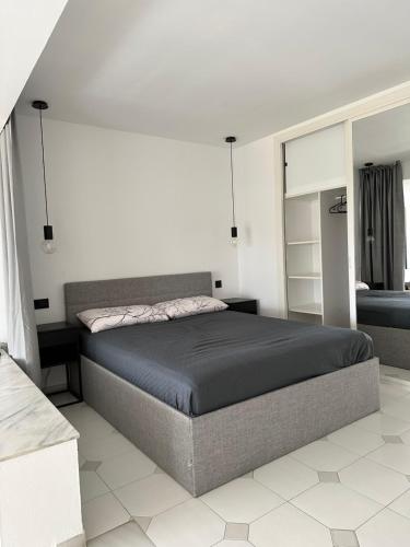 Postel nebo postele na pokoji v ubytování J&M Apartment Miraflores La Cala