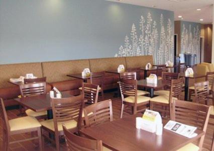 Εστιατόριο ή άλλο μέρος για φαγητό στο MainStay Suites Meridian - Bonita Lakes