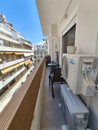 Μπαλκόνι ή βεράντα στο Chic Apartment near Acropolis