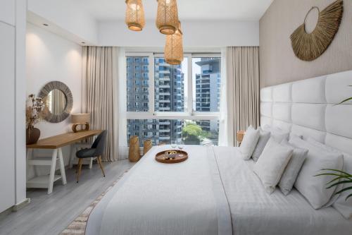 Maison Privee – Bohemian Apt with Amazing Seafront Views on The Palm