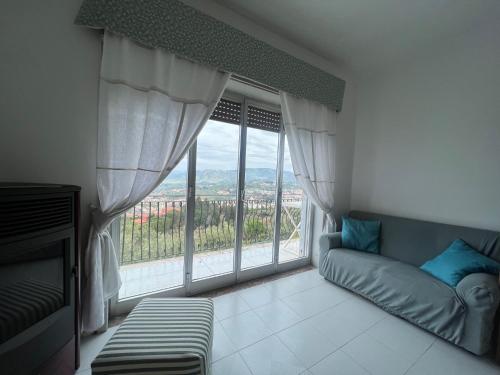 A bed or beds in a room at villetta Monte