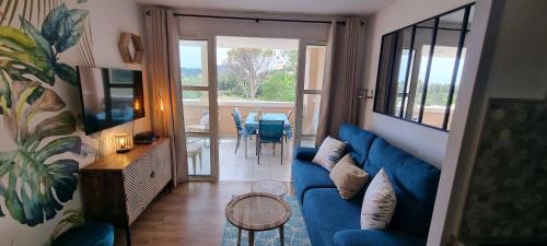 Agay Cap Esterel Village Allée Fleurs - F2 Clim vue golf et mer - Grande terrasse plein sud