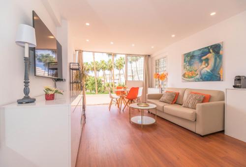 Copacabana in the heart of Las Americas by Olax Rentals