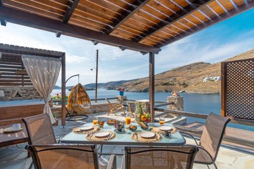 Gallery image of Arel luxury house in Kithnos