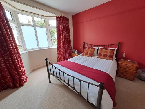 Gallery image of Peaceful retreat / spacious bedroom / free parking in Brighton & Hove