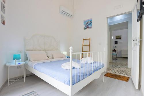 GuestHost - New Start Panoramic Apartment