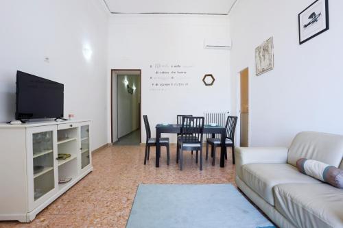 GuestHost - New Start Panoramic Apartment