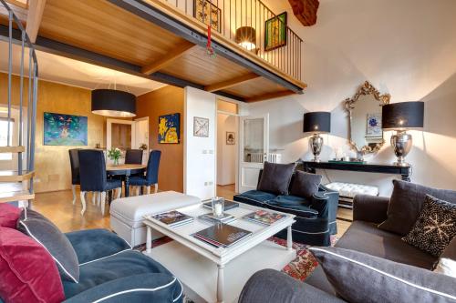Casper Apartment by Mamo Florence