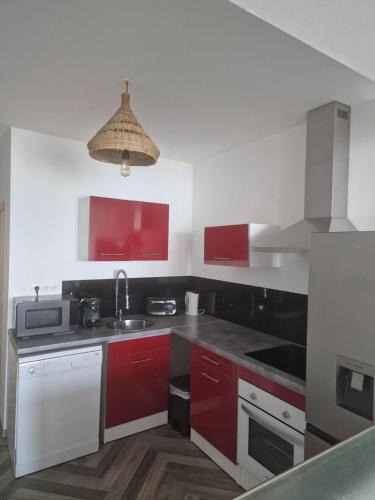 Η κουζίνα ή μικρή κουζίνα στο Hotel L'Escale