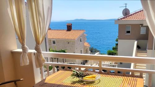 Sea-view apartments, 2 bedrooms, 2 baths, 50 meters from beach!