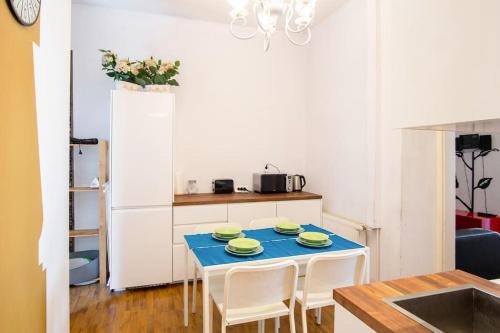 old town Kazimierz Shine after party 4 indipendent bedrooms apartment 2 bathrooms