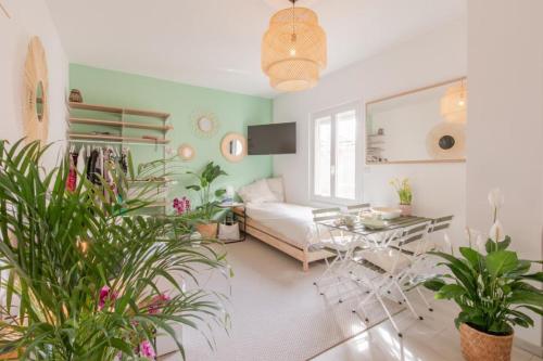 Charming studio near the beach