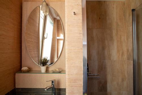 Bilik mandi di Salty Breeze Beachfront Apartment-Premium Stay